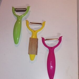 Avon Multi-Color Peeler Set - Green, Yellow, Pink